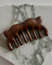 Load image into Gallery viewer, Sandalwood Scalp Massager
